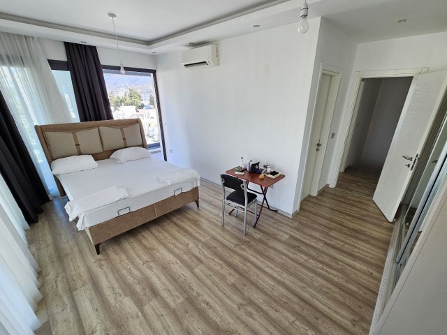 Girne  merkezde şömineli 3 banyolu 3+1 Dübleks Penthouse