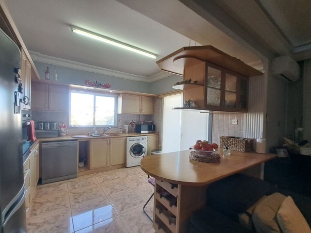 In the center of Kyrenia / Police station - Public market, walking distance to the center / 2 bedroom, well-maintained, spacious mezzanine flat with open front. Fully furnished, for urgent sale