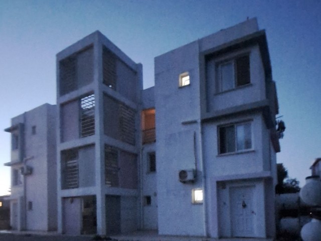 Girne Karaoğlanoğlu GAUe در فاصله پیاده روی SMART INVESTMENT 1+1 آپارتمان با کالاهای سفید
