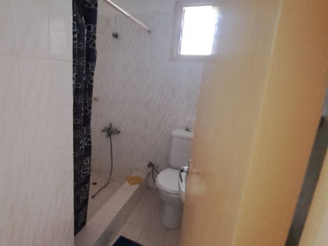 3+1 garden floor spacious flat in Nusmar market area in Kyrenia center