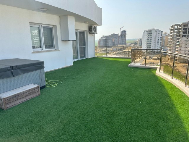 Versace ile tasarlanmış 1+1 penthouse!