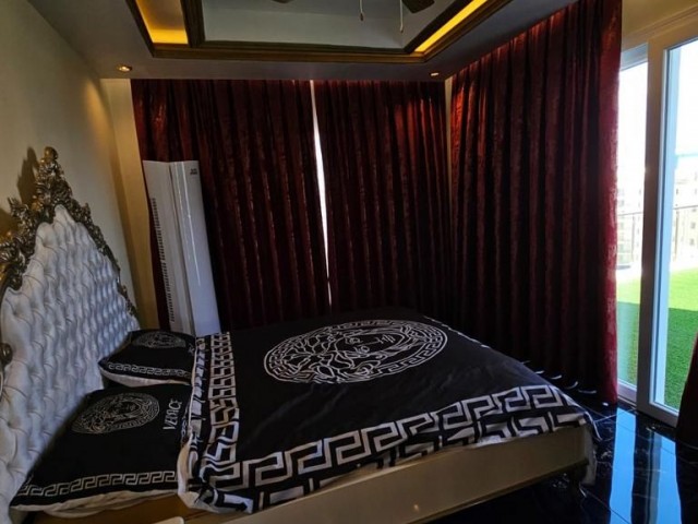 Versace ile tasarlanmış 1+1 penthouse!