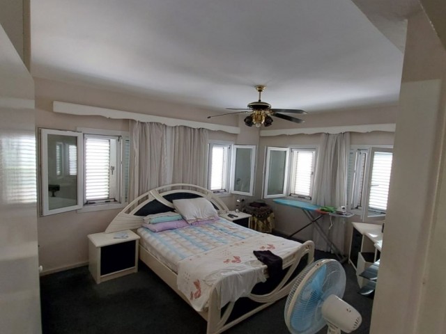 3+1 spacious flat with open front in a 2-storey building behind Girne- Lavaş restaurant
