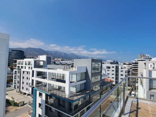 2-Zimmer-Wohnung mit Panoramablick, Heizung, möbliert, türkische Eigentumsurkunde, Terrasse im Zentrum von Kyrenia