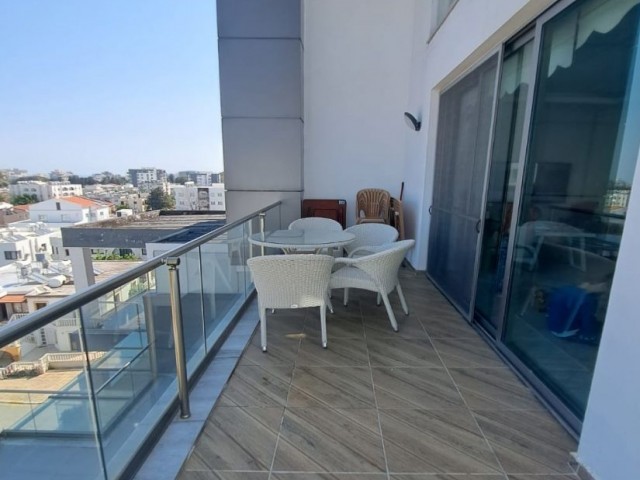 2-bedroom flat with panoramic view, heating system, furnished, Turkish title deed, terrace in the center of Kyrenia