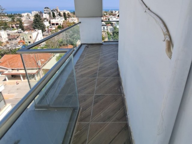 2-bedroom flat with panoramic view, heating system, furnished, Turkish title deed, terrace in the center of Kyrenia