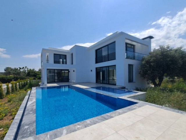 Bezugsfertige Luxusvilla mit 4 Schlafzimmern und privatem Pool in Kyrenia-Ozankoy, nur wenige Gehmin