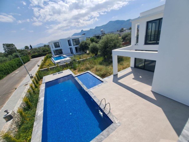 4-bedroom ready-to-move luxury villa with private pool in Kyrenia-Ozankoy, within walking distance to all needs