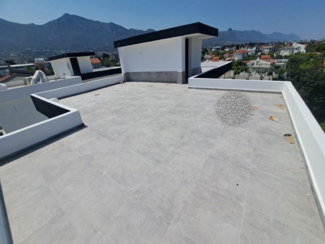 4+1 Modern villa with terrace with view and private pool in Girne-Ozanköy /Erdener market/ area, at the completion stage