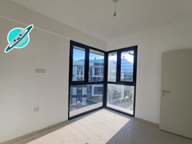 NEUE NEUE 3+1 unmöblierte Wohnung im Kyrenia Center.