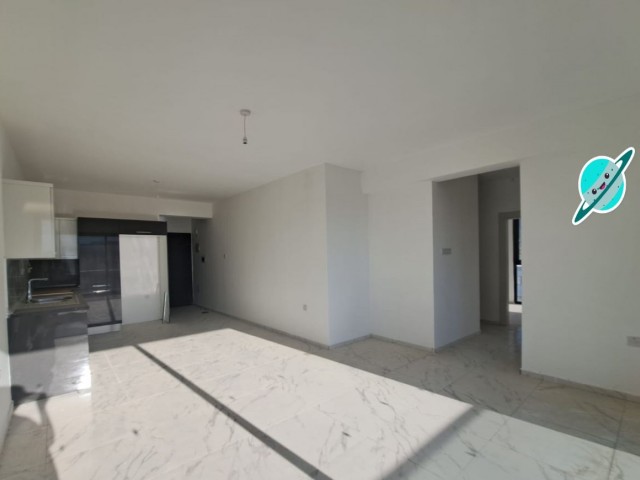 NEUE NEUE 3+1 unmöblierte Wohnung im Kyrenia Center.