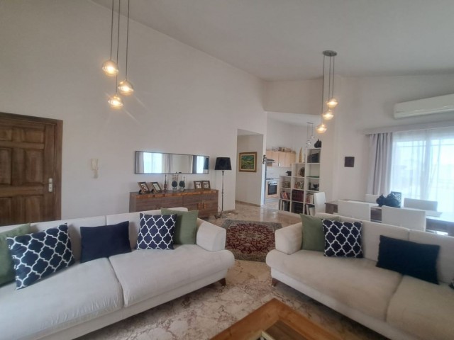 Single house on the 3rd floor in Kyrenia center / Nusmar market area / 3 + 1 Penthouse with private terrace on 4 sides, fully furnished with high quality for sale