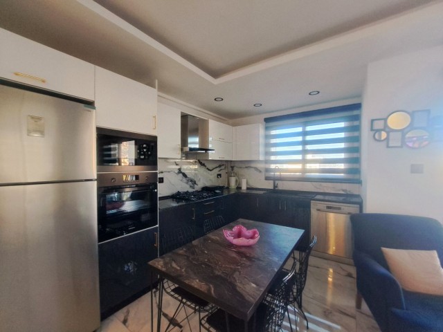 Fully luxuriously furnished 2+1 flat in Kyrenia-Nusmar market area.