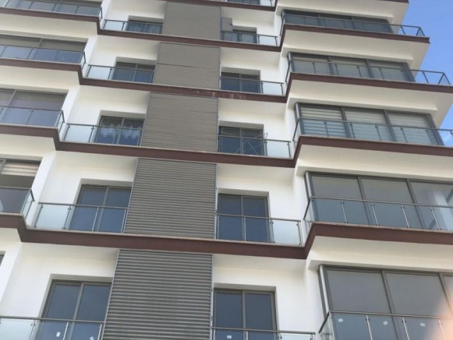 Sahibinden Girne Lord Palas Otel Karşısı Full Dağ ve Deniz manzaralı  2+1 Lüx Daire 