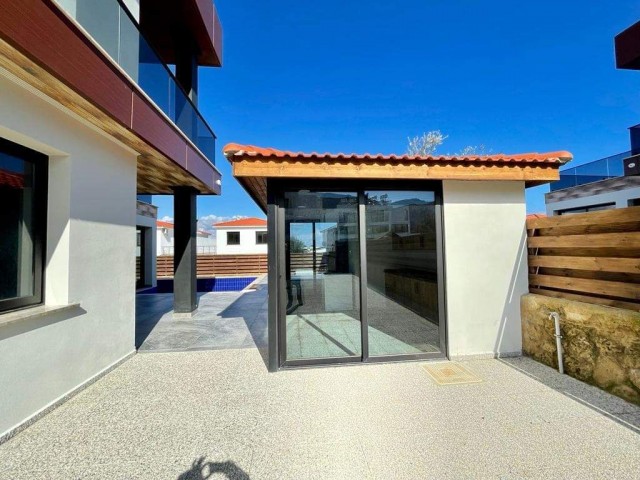 4+1 deluxe villa with pool for sale in Edremit, Girne ** 