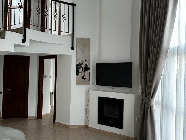 2+1 villa with communal pool for rent in Edremit Karmi region