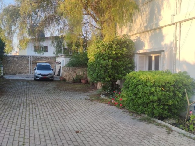 GİRNE CATALKOYDE BAY CENTER FOR SALE 6+1 DETACHED VILLA