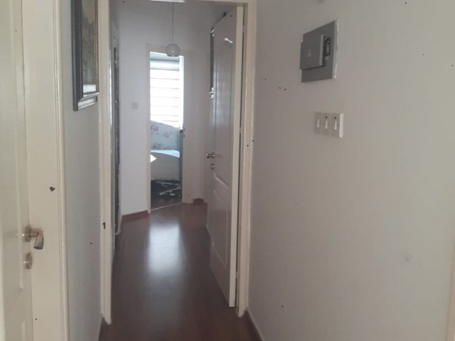 3+1 WOHNUNG ZU VERMIETEN IM ZENTRUM VON KYRENIA (VERFÜGBAR AB 1. JULI)