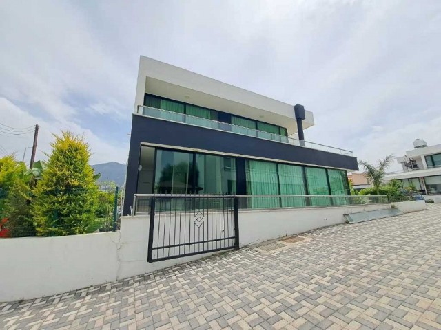 Girne Ozanköy'de Satılık modern 3+1 Villa 