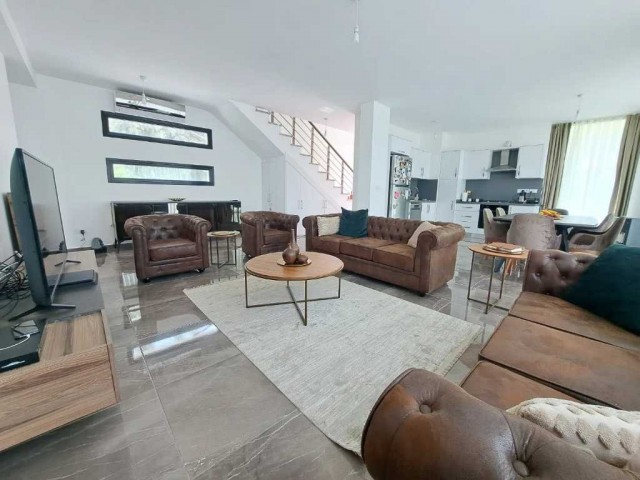 Girne Ozanköy'de Satılık modern 3+1 Villa 