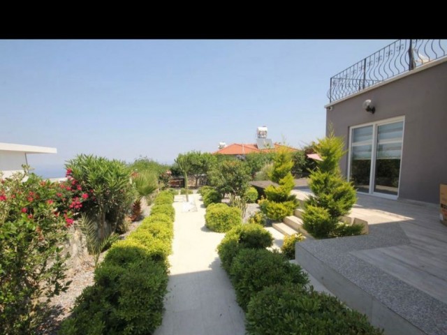 3+1 VILLA WITH DETACHED POOL FOR SALE IN ÇATALKOY REGION IN KYRENIA