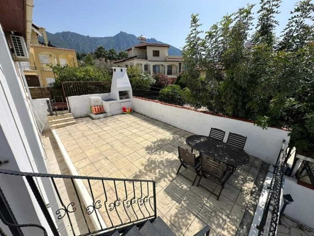 Fully furnished 3+1 villa with pool for sale in Edremit Karmi