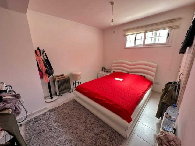 Edremit karmi de  satılık Full eşyalı 3+1 havuzlu villa 