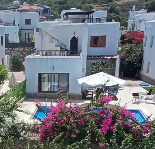 3+1 VILLA MIT POOL ZU VERKAUFEN IN KYRENIA KARMI