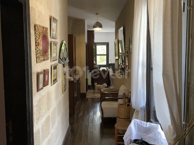 Luxusvilla mit 3 Schlafzimmern in Zeytinlik