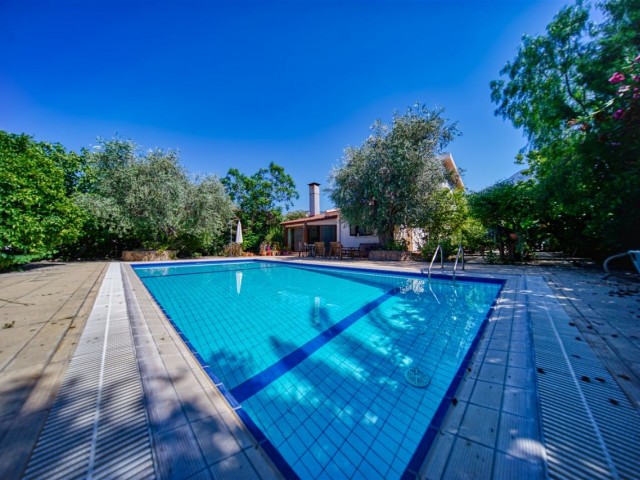 3+1 Villa with Private Pool for Sale in Kyrenia Ozanköy