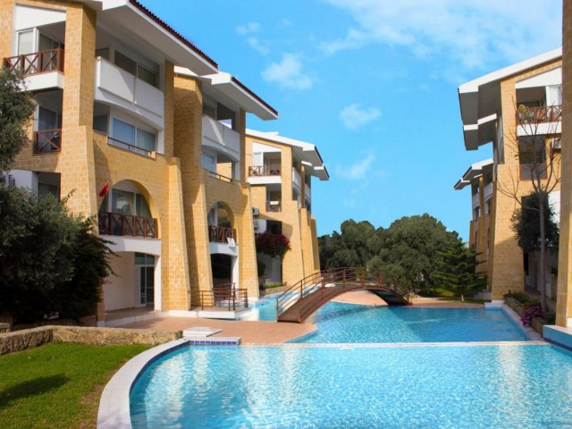 1+1 FLAT FOR SALE IN A SITE WITH POOL IN KYRENIA CENTER NEAR PIABELLA