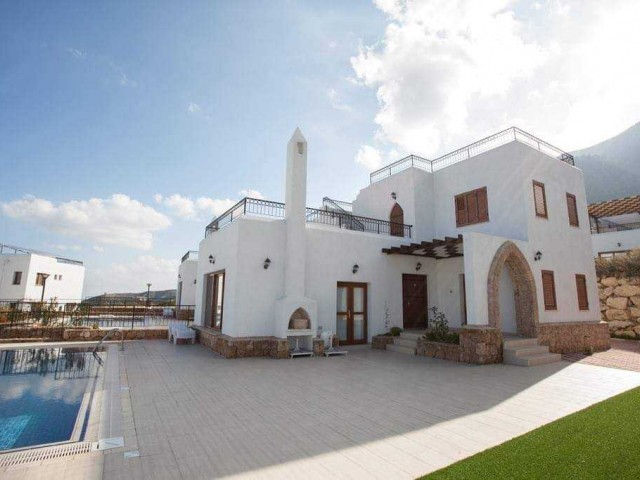 3+1 villa with pool for sale in Kyrenia Karmi