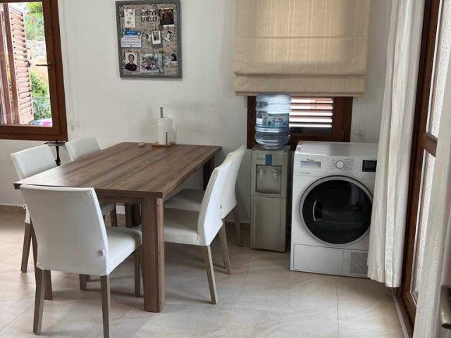 Girne karmide satılık 3+1 havuzlu villa 