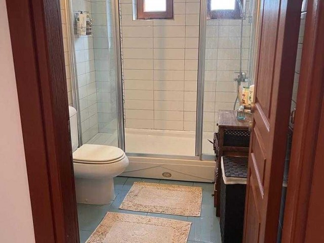 Girne karmide satılık 3+1 havuzlu villa 