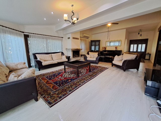 3+1 villa with pool for rent in Kyrenia Ozanköy will be rented to a foreign family.