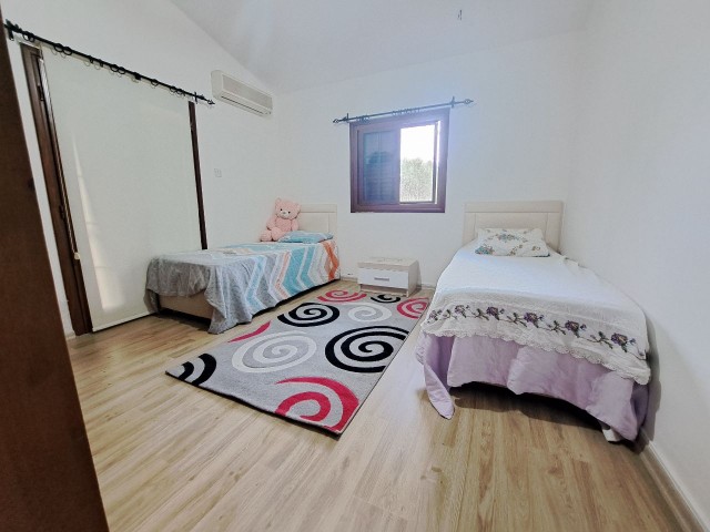 Girne ozanköy de kiralik havuzlu 3+1 villa  