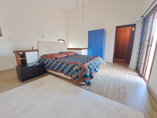 Girne ozanköy de kiralik havuzlu 3+1 villa  