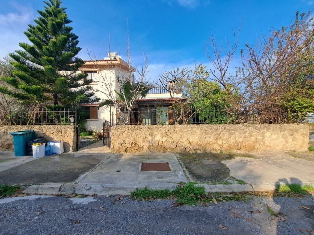 Girne ozanköy de kiralik havuzlu 3+1 villa  