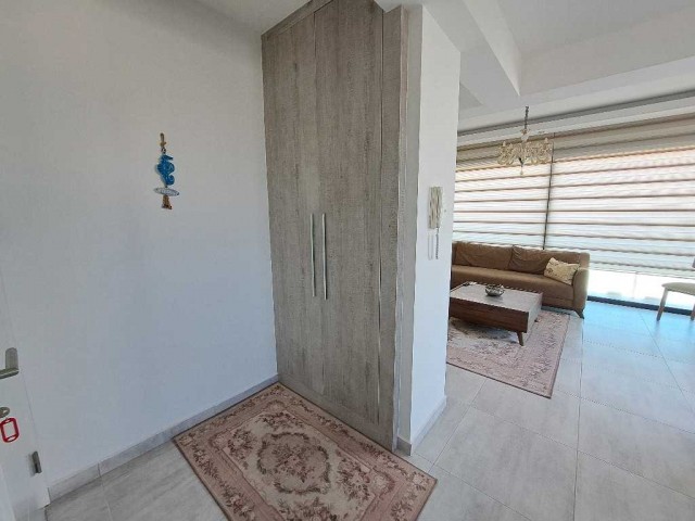 Girne merkezde satılık  2+1 lux eşyalı satılık penthouse 