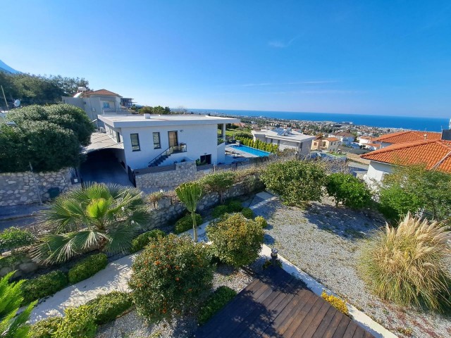 3+1 VILLA MIT POOL ZU VERKAUFEN IN GIRNE ÇATALKÖY