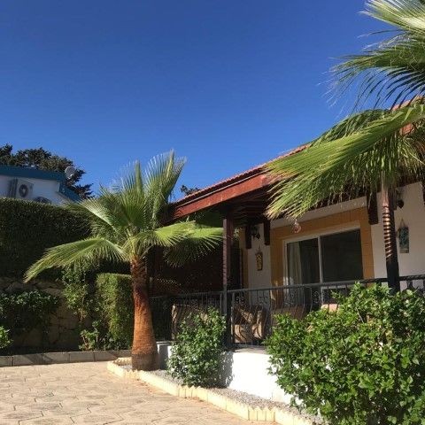 3+1 135m2 bungalow with shared pool for daily rent in Ozanköy