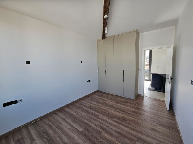 Moderne 3+1 230 m² große Villen mit Pool zum Verkauf in der Region Kyrenia Esentepe