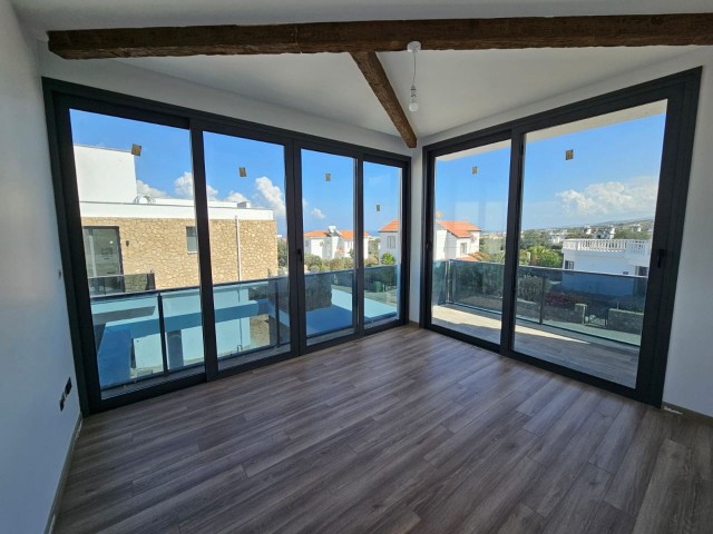 Moderne 3+1 230 m² große Villen mit Pool zum Verkauf in der Region Kyrenia Esentepe