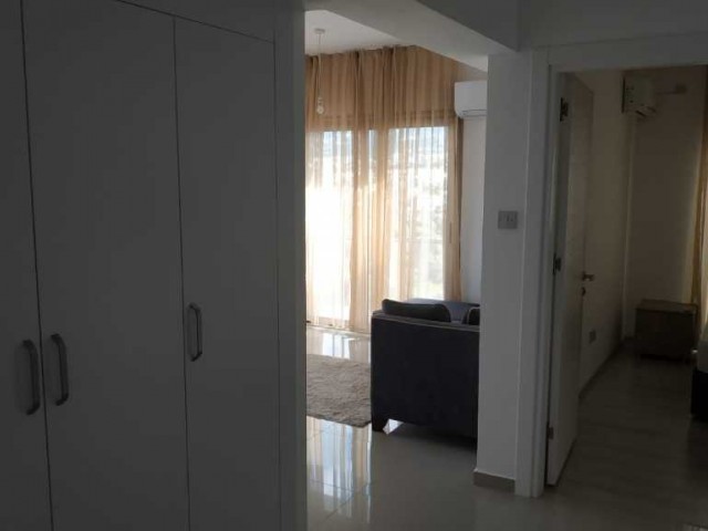 آپارتمان 1+1 برای اجاره در اقامتگاه اسکای بندر گیرنه Doğanköy (در هفته اول ماه می در دسترس خواهد بود.)