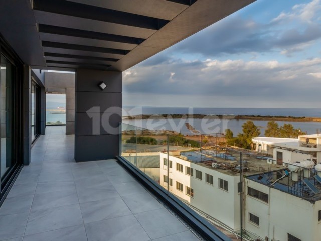 Luxury3+1 225m2 Penthouse with Turkish Title for Sale with Sea View