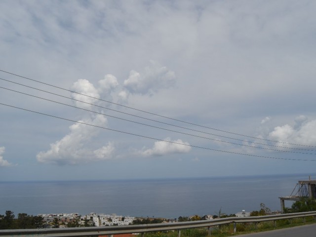 Türkische Hausvilla mit 3 Schlafzimmern zum Verkauf in Esentepe, Kyrenia, mit vollem Meerblick und Kamin, alle Zimmer mit Meerblick