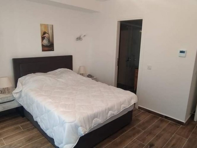 110 m² große 2+1-Wohnung zum Verkauf in der V-Residenz im Zentrum von Kyrenia