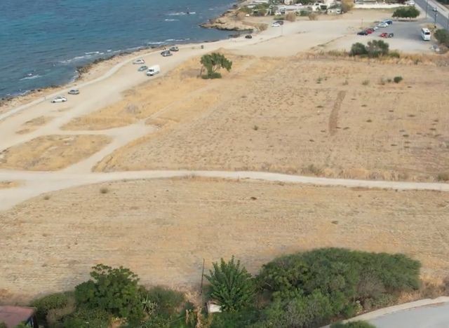 4 acres of agricultural land by the sea in Lapta