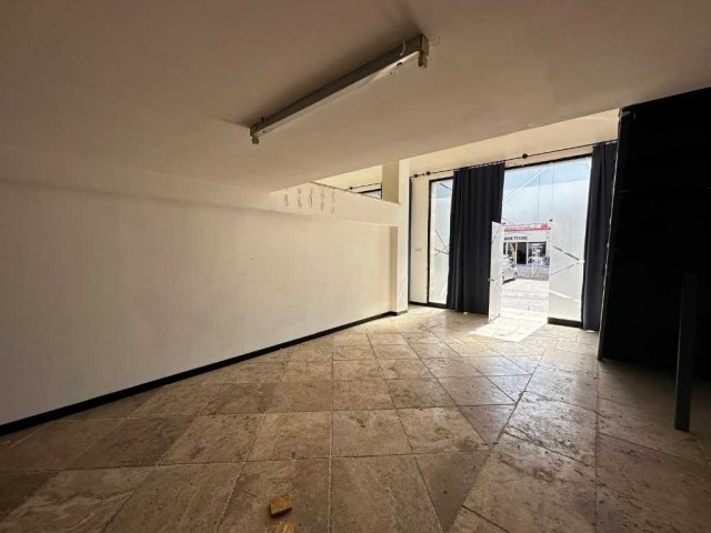 Girne karaoğlanoğlunda cadde üzerinde kiralık 200m2 dükkan 