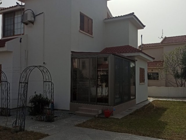 3 bed villa